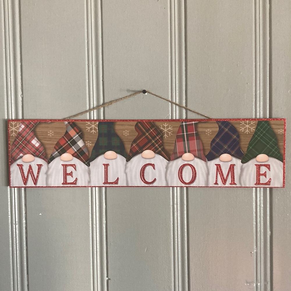 NWT Red Glittered WELCOME Holiday Gnomes Wooden Decoration Sign